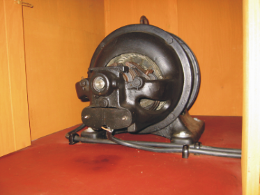 Bürstenmotor von 1938 - 224 kB